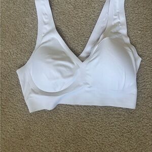 Seamless Wireless Molded Cup Bra - White